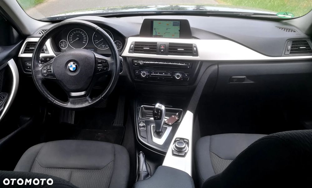 BMW Seria 3 318d DPF - 17