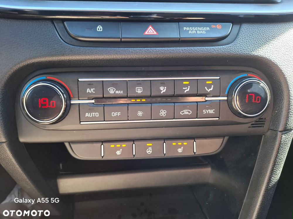 Kia Ceed - 25