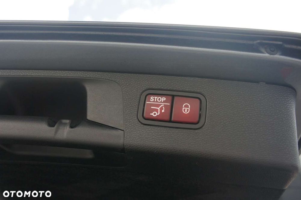 Mercedes-Benz Klasa E - 34