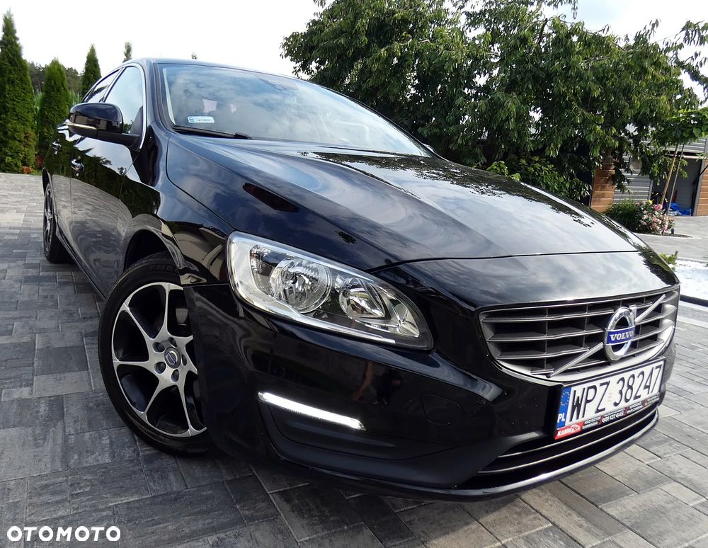 Volvo S60 D4 R-Design Summum - 11
