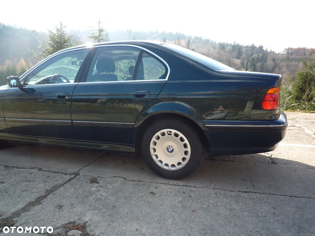 BMW Seria 5 520i - 4