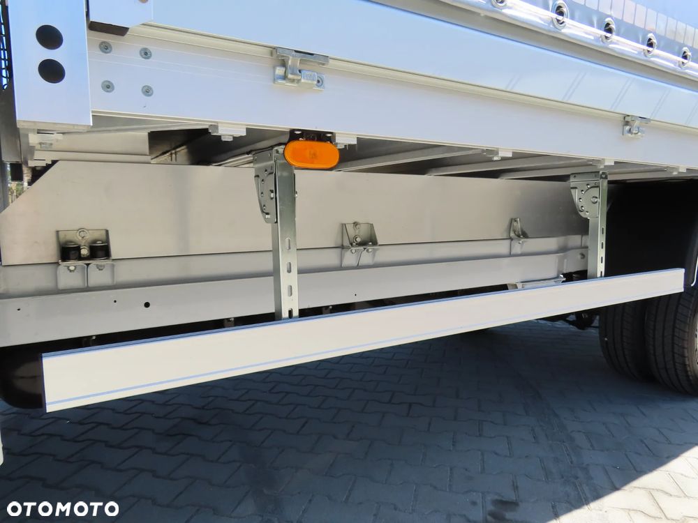 Mercedes-Benz Sprinter 517 CDI 170 KM Plandeka 12 E.Palet 5520 mm Dł. Skrzynia 2453 mm Szeroka TYLNE DRZWI KONTENEROWE Rozstaw Osi 4325 mm DMC 3500 Kg Ładowność 823 Kg WZMACNIANY Załadunek Wysokość Rampowa AMAZON Kabina Sypialniana SPOJKAR SPOJTRAK XL Nowy Nie Używany Gotowy Dostępny OKAZJA - 22