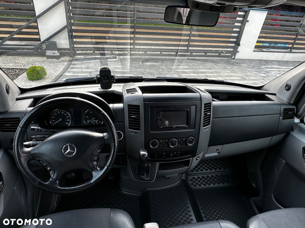 Mercedes-Benz Sprinter - 9