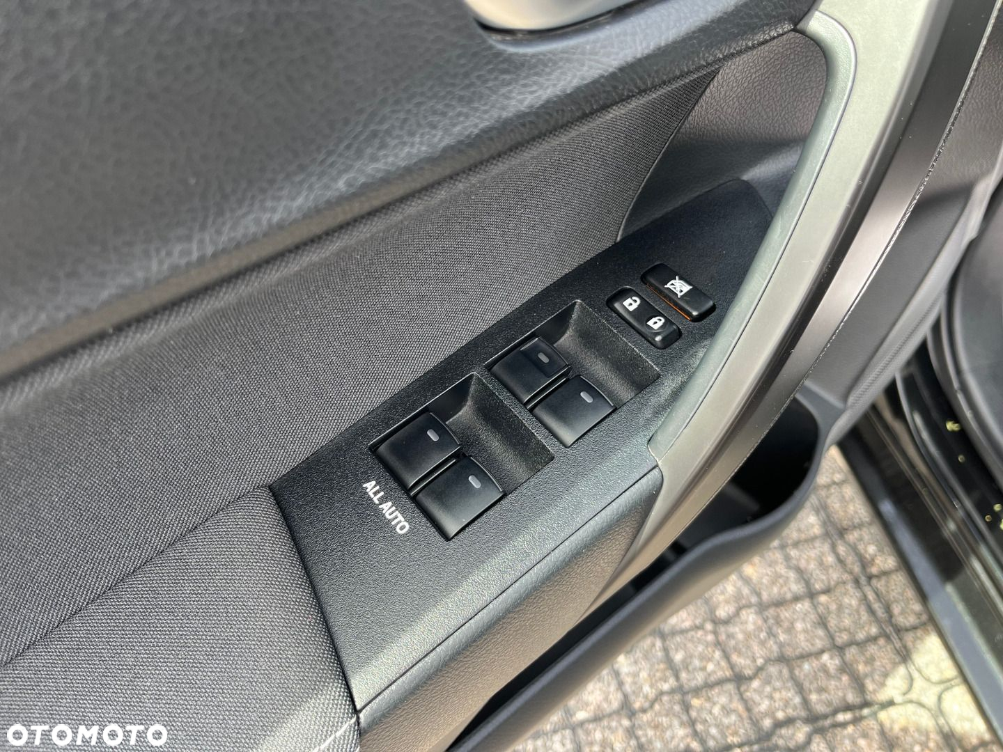 Toyota Corolla 1.6 Classic Plus - 21