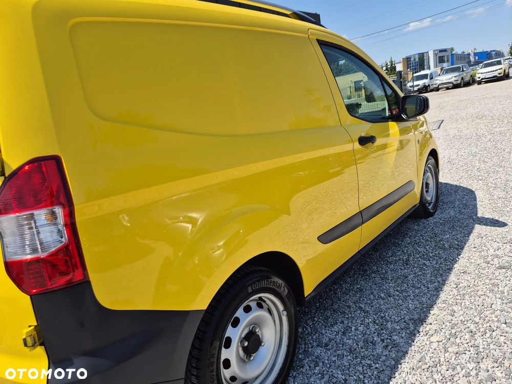 Ford TRANSIT COURIER - 26