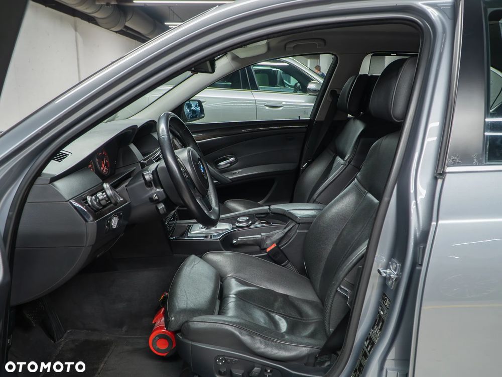 BMW Seria 5 - 16