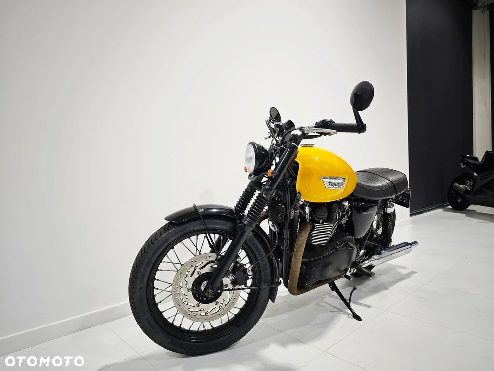 Triumph Bonneville - 3