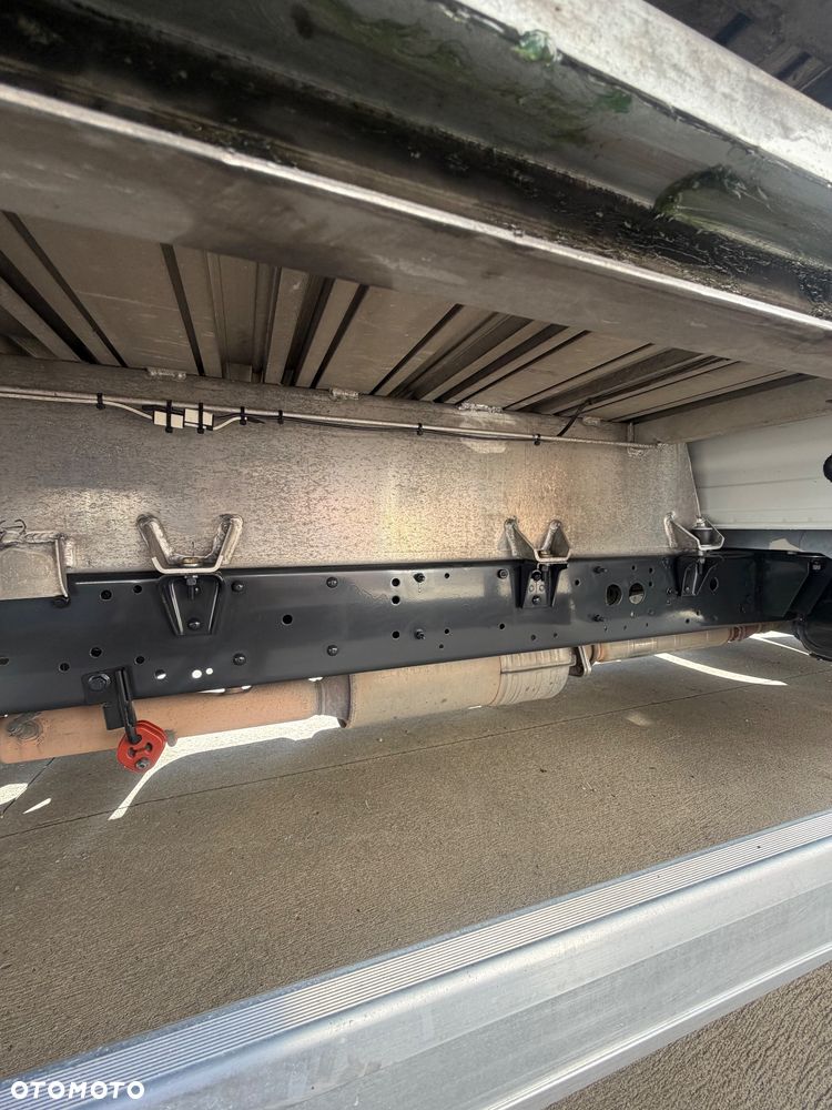 Iveco Daily 35C14 Kontener 8 Palet z windą 750 kg - 7