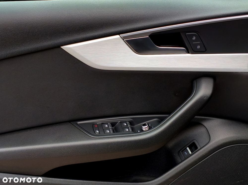 Audi A4 Avant 40 TDI S tronic S line - 23