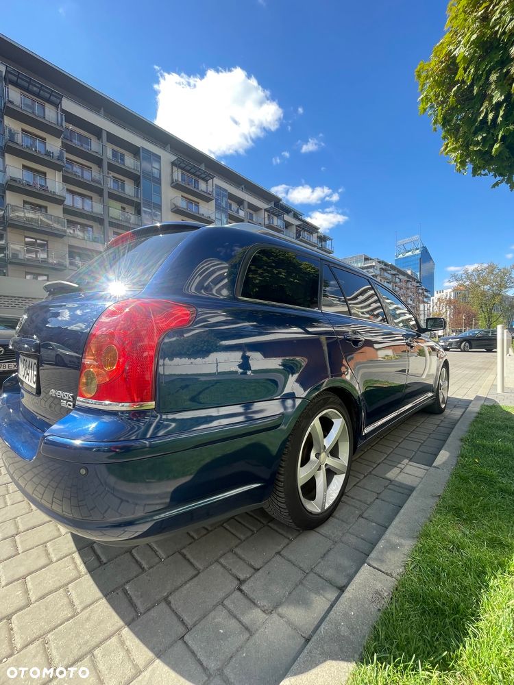 Toyota Avensis 2.0 VVT-i High - 5