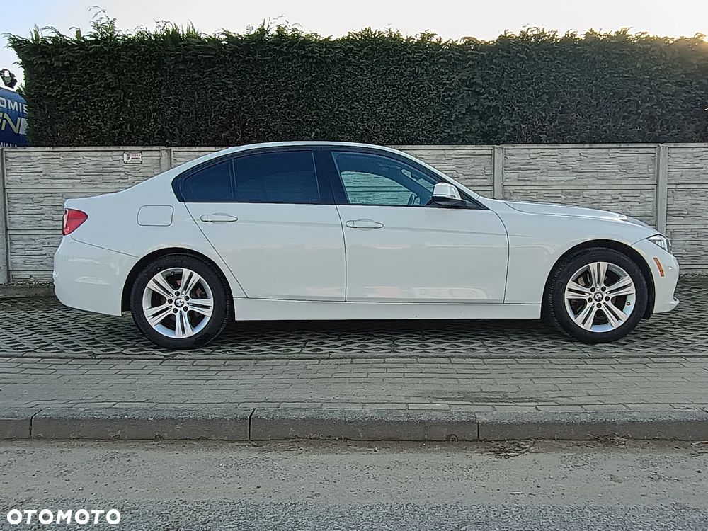 BMW Seria 3 328i xDrive Sport-Aut - 21