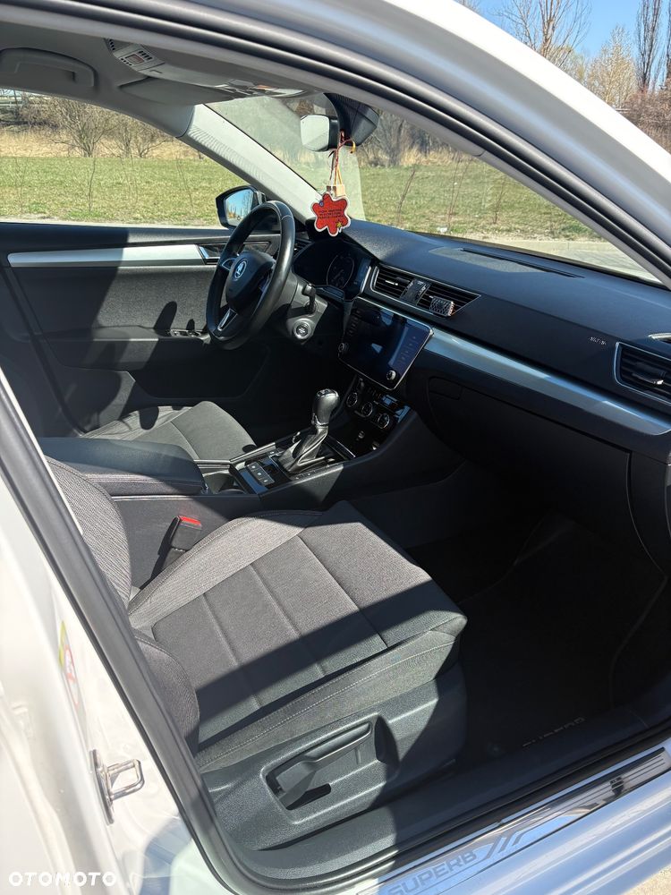 Skoda Superb 2.0 TDI 4x4 Style DSG - 10