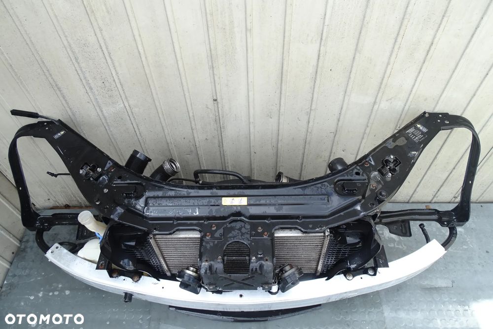 MERCEDES R KLASA 251 W251 LIFT 3.0 CDI Pas przedni - 6