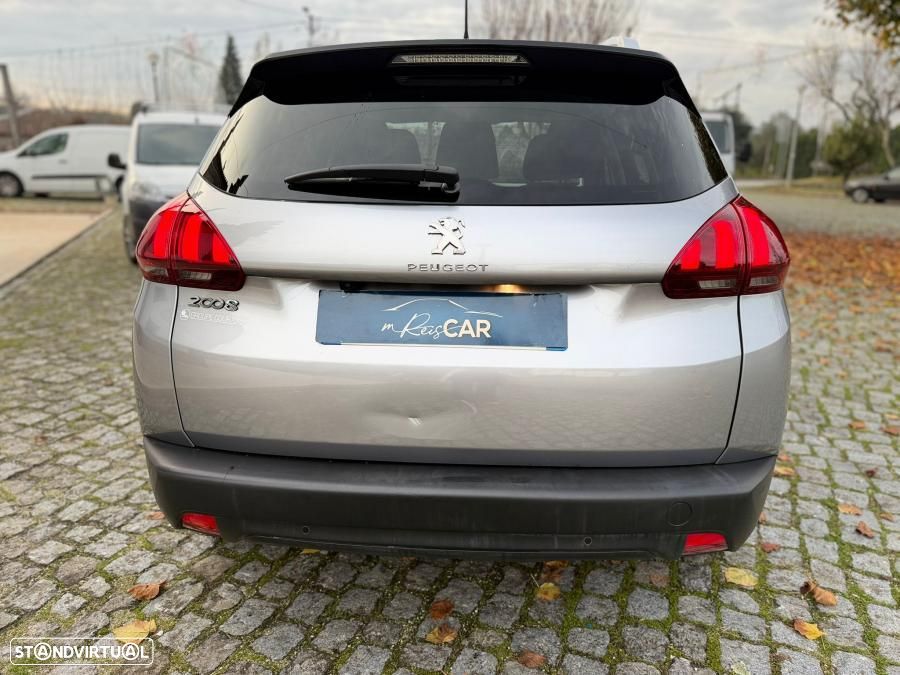 Peugeot 2008 1.2 PureTech Style - 9
