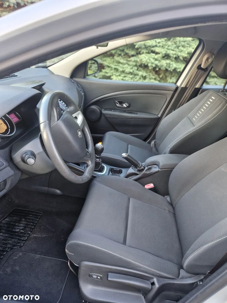 Renault Megane TCe 130 Dynamique - 13