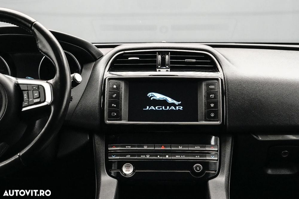 Jaguar F-Pace 20d AWD Pure - 18