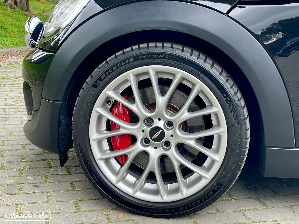 MINI 3 Portas John Cooper Works - 11