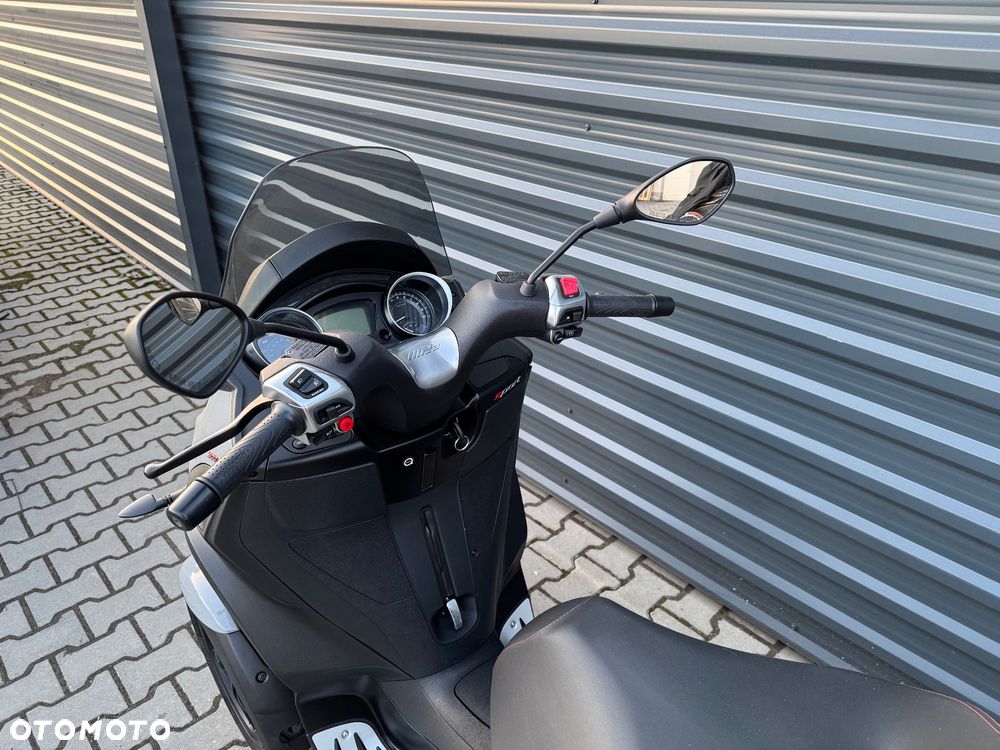 Piaggio MP-3 - 10