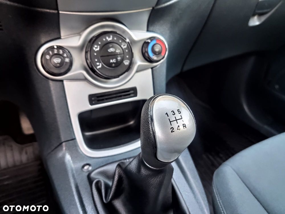 Ford Fiesta 1.4 Trend EU5 - 18