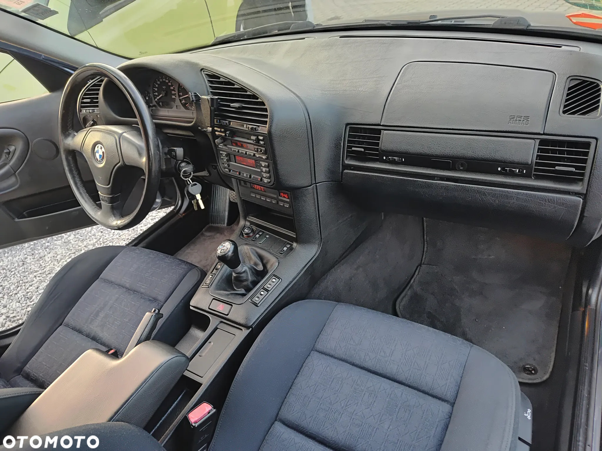 BMW Seria 3 320i - 17