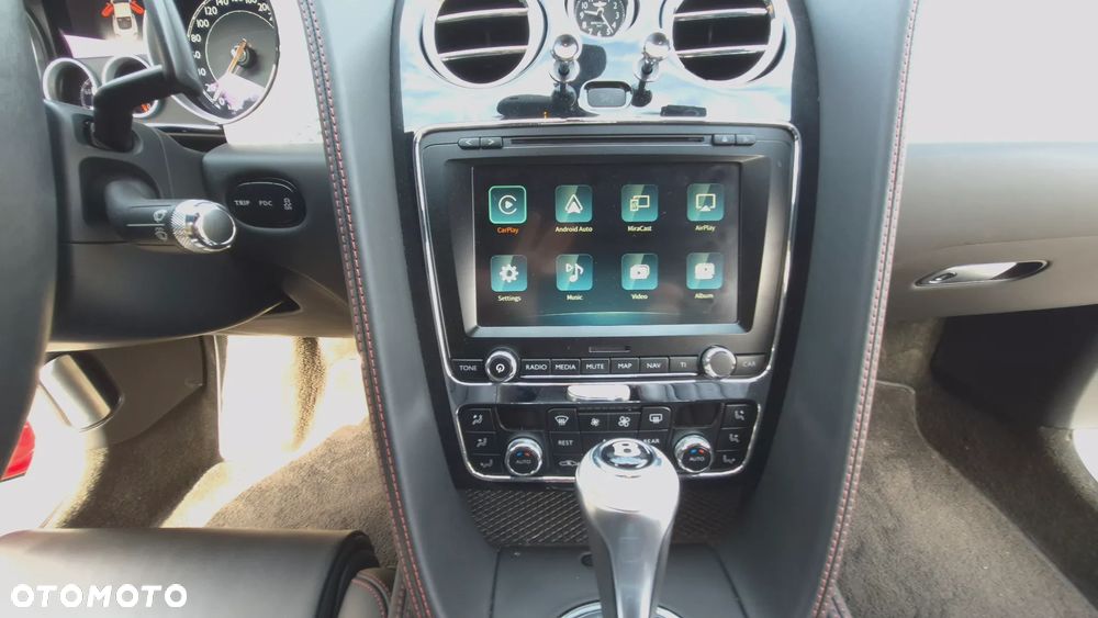 Bentley Continental GT V8 S - 27