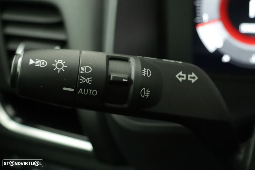 Nissan Qashqai 1.3 DIG-T N-Connecta LED Xtronic - 17