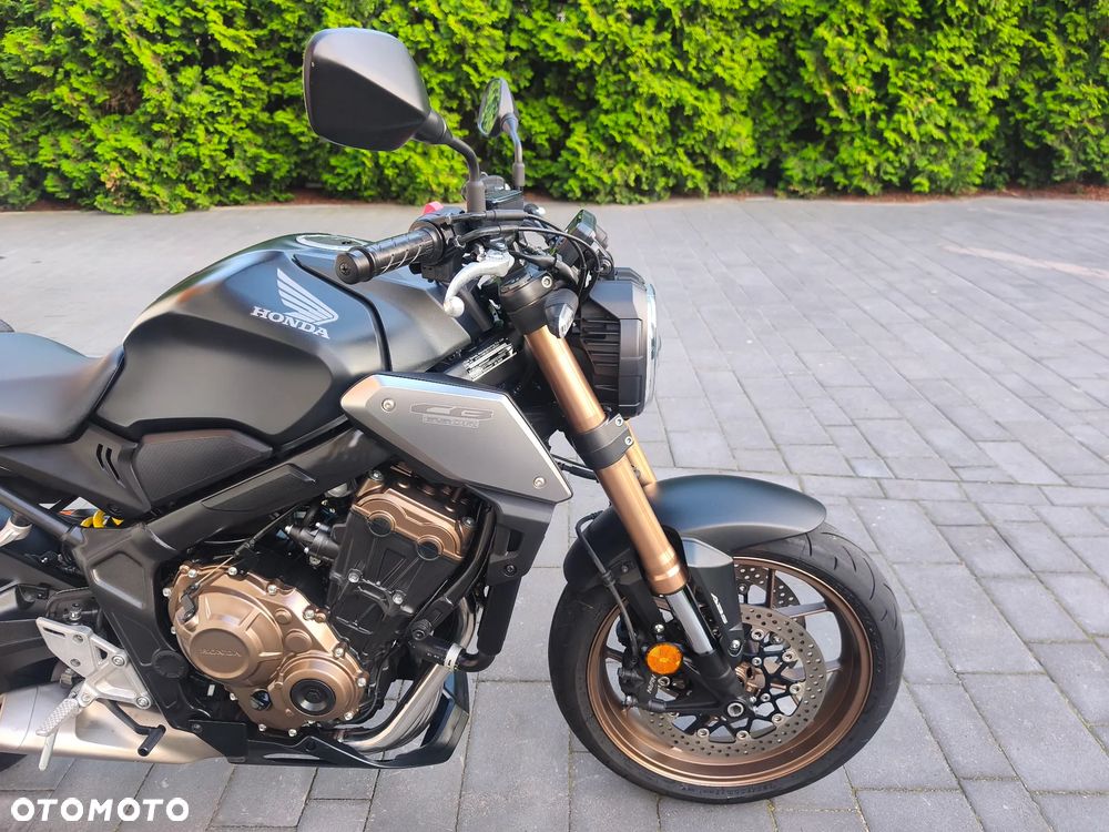 Honda CB - 10