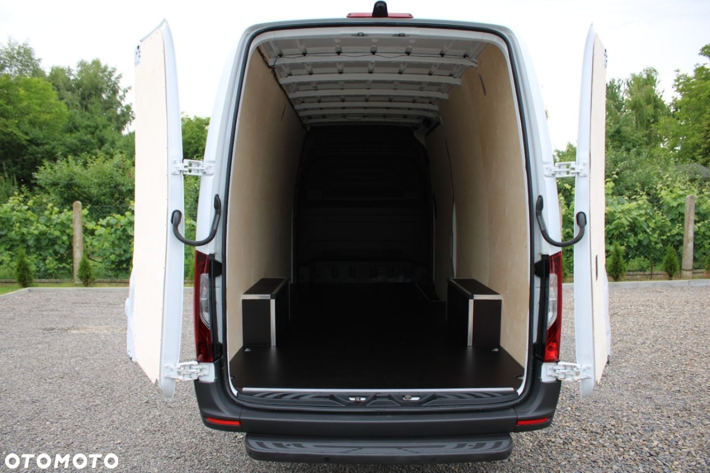 Mercedes-Benz Sprinter - 5