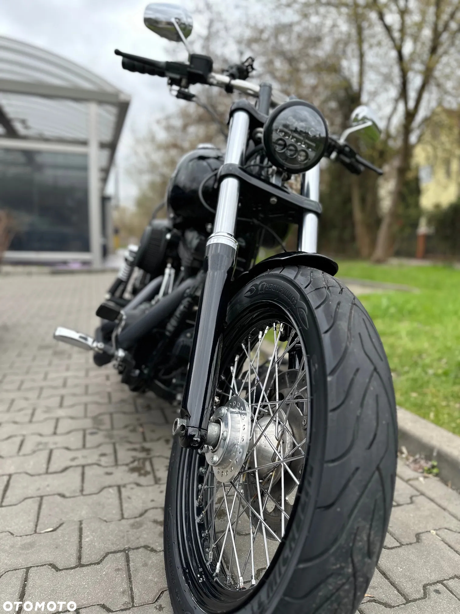 Harley-Davidson Dyna Street Bob - 13