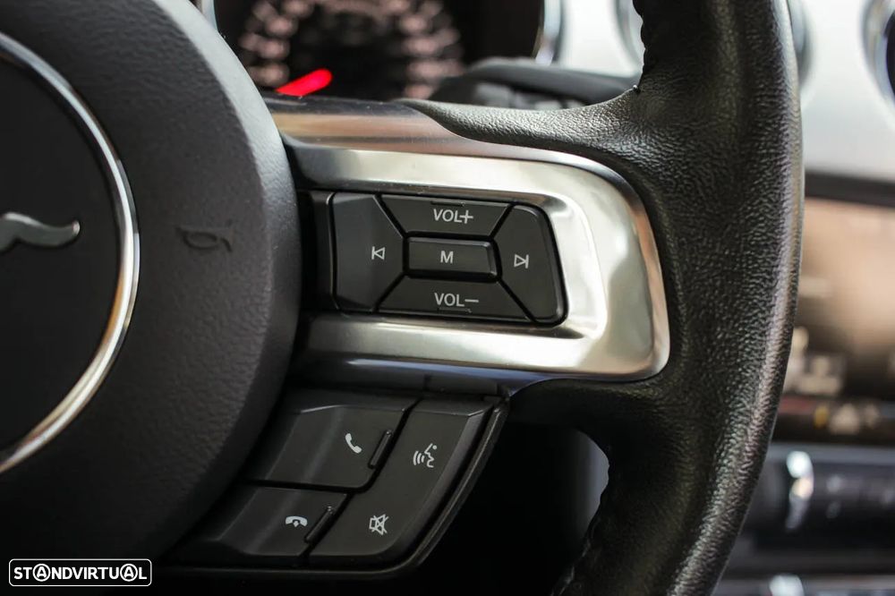 Ford Mustang 2.3i EcoBoost - 19