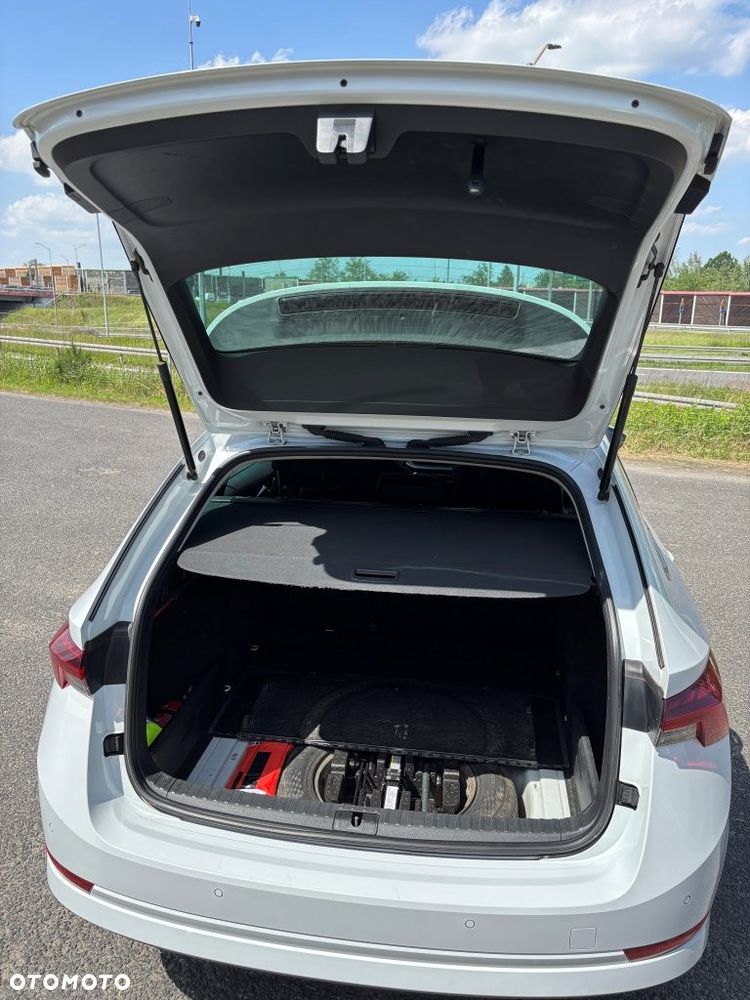 Skoda Octavia 2.0 TDI Ambition DSG - 8