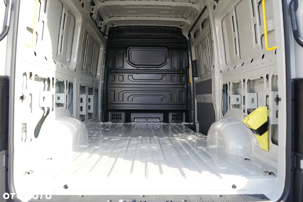 Volkswagen Crafter 35 - 17