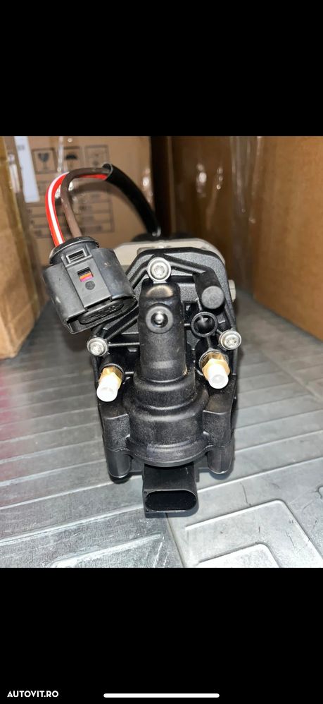 Compresor perne aer Audi q7 q8 a8 a7 bloc de valve BMW g11 g12 x5 compresor BMW - 3