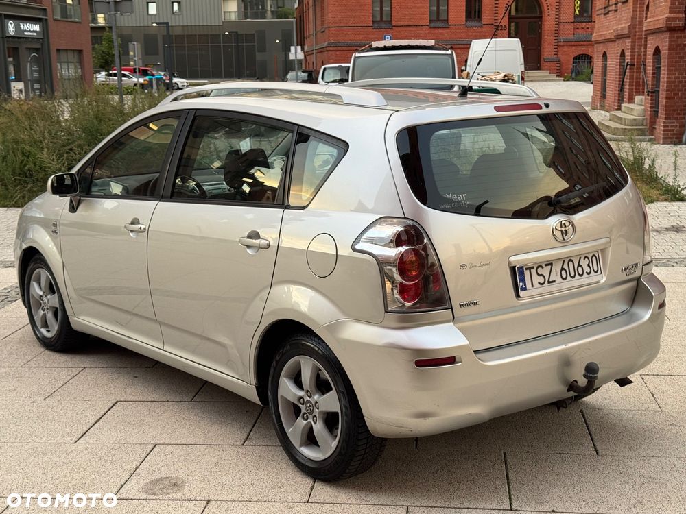 Toyota Corolla Verso 2.0 D-4D Terra 7os - 3
