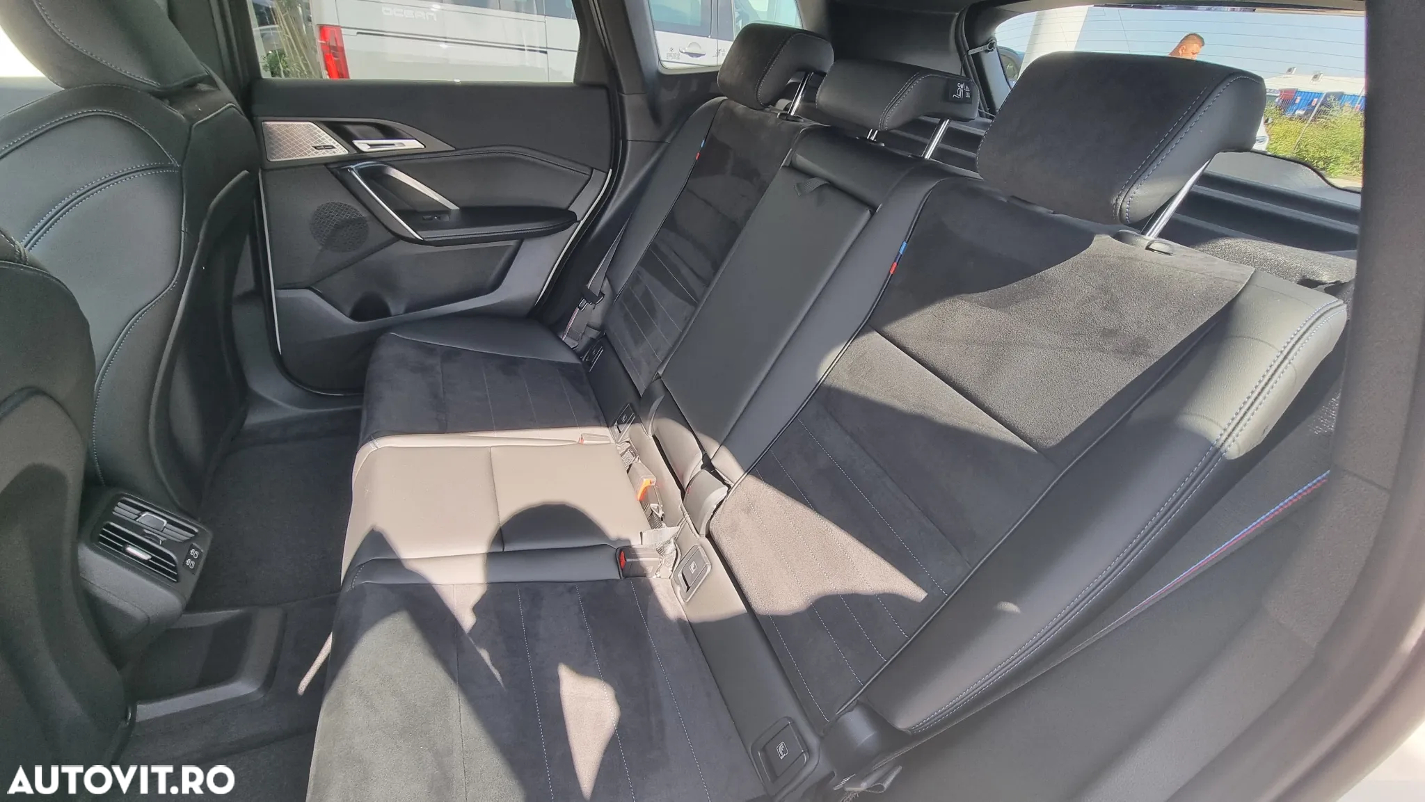 BMW iX1 eDrive20 - 12