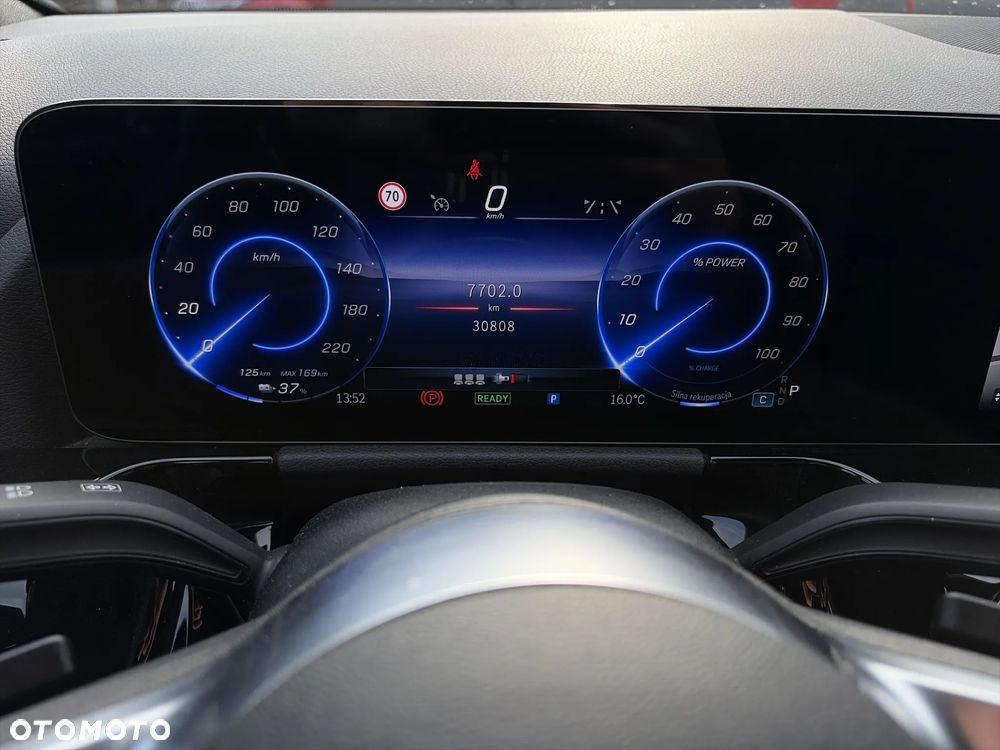 Mercedes-Benz EQA 300 66.5kWh 4-Matic AMG Line - 18