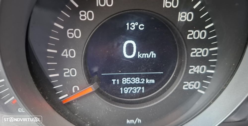 Volvo V40 D2 Black Line - 8