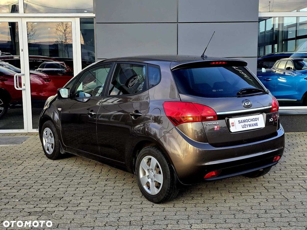 Kia Venga 1.4 L - 8