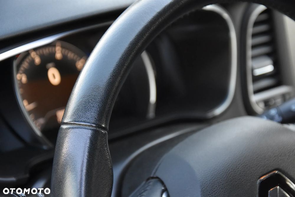 Renault Megane ENERGY TCe 100 EXPERIENCE - 29