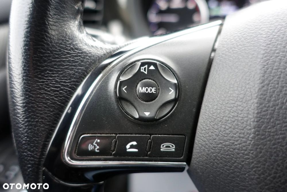 Mitsubishi Outlander 2.2 DI-D 4WD Intense - 22