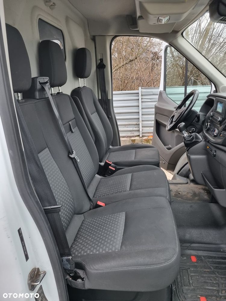 Ford Transit - 18