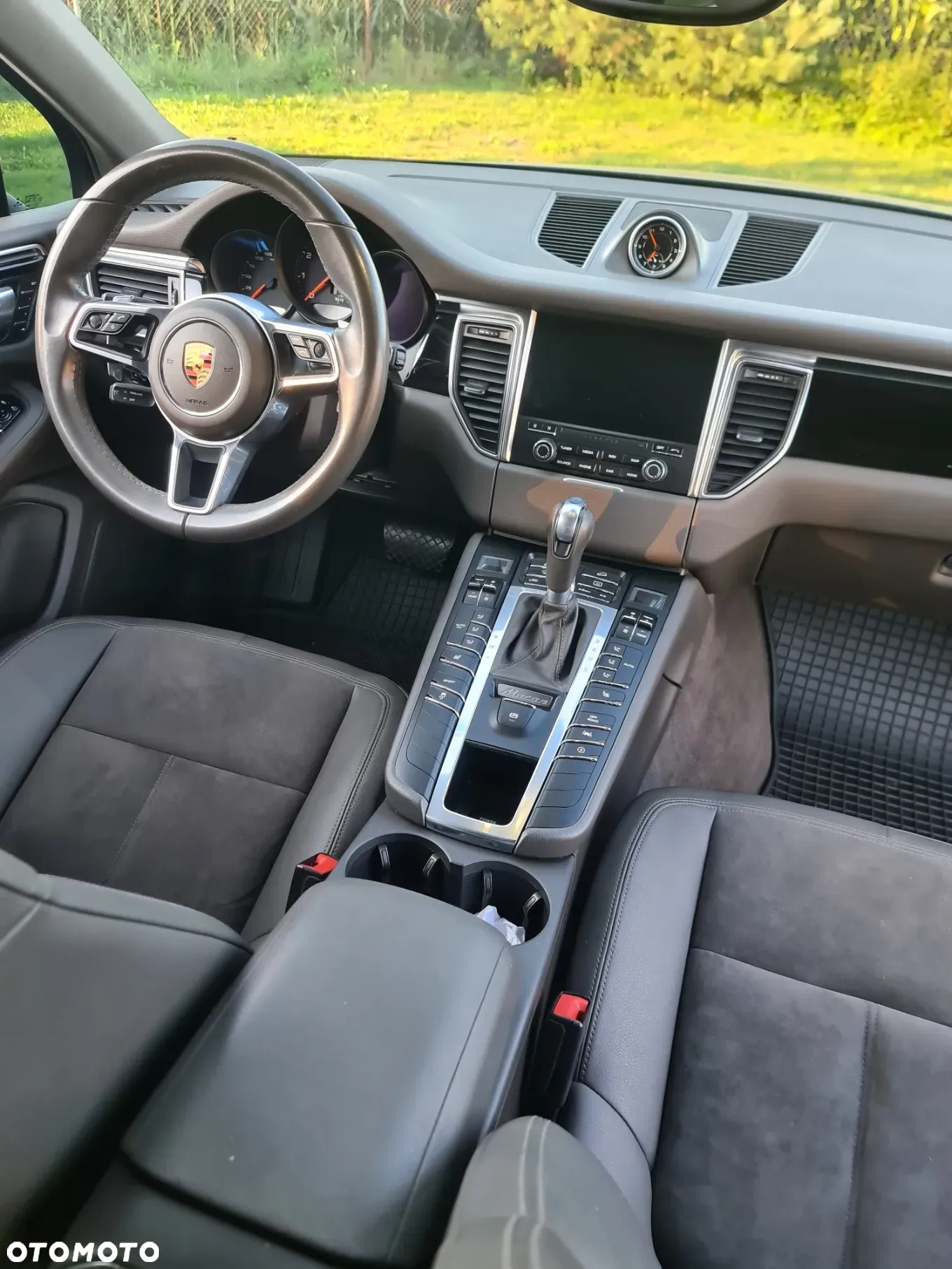 Porsche Macan - 11