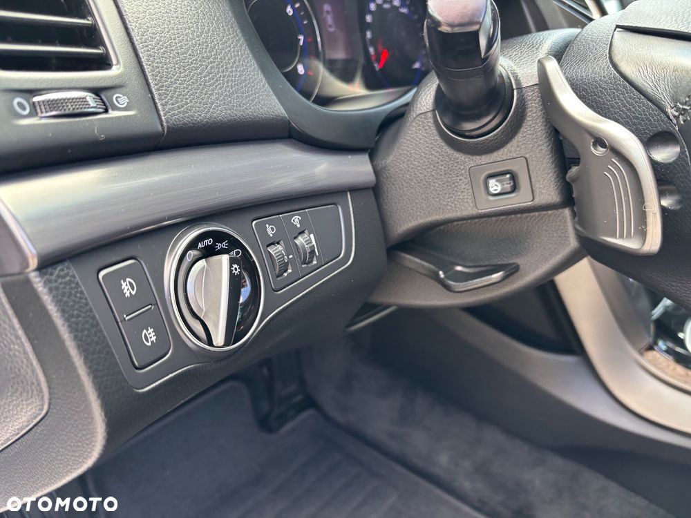 Hyundai i40 Kombi 2.0 Automatik Family+ - 27