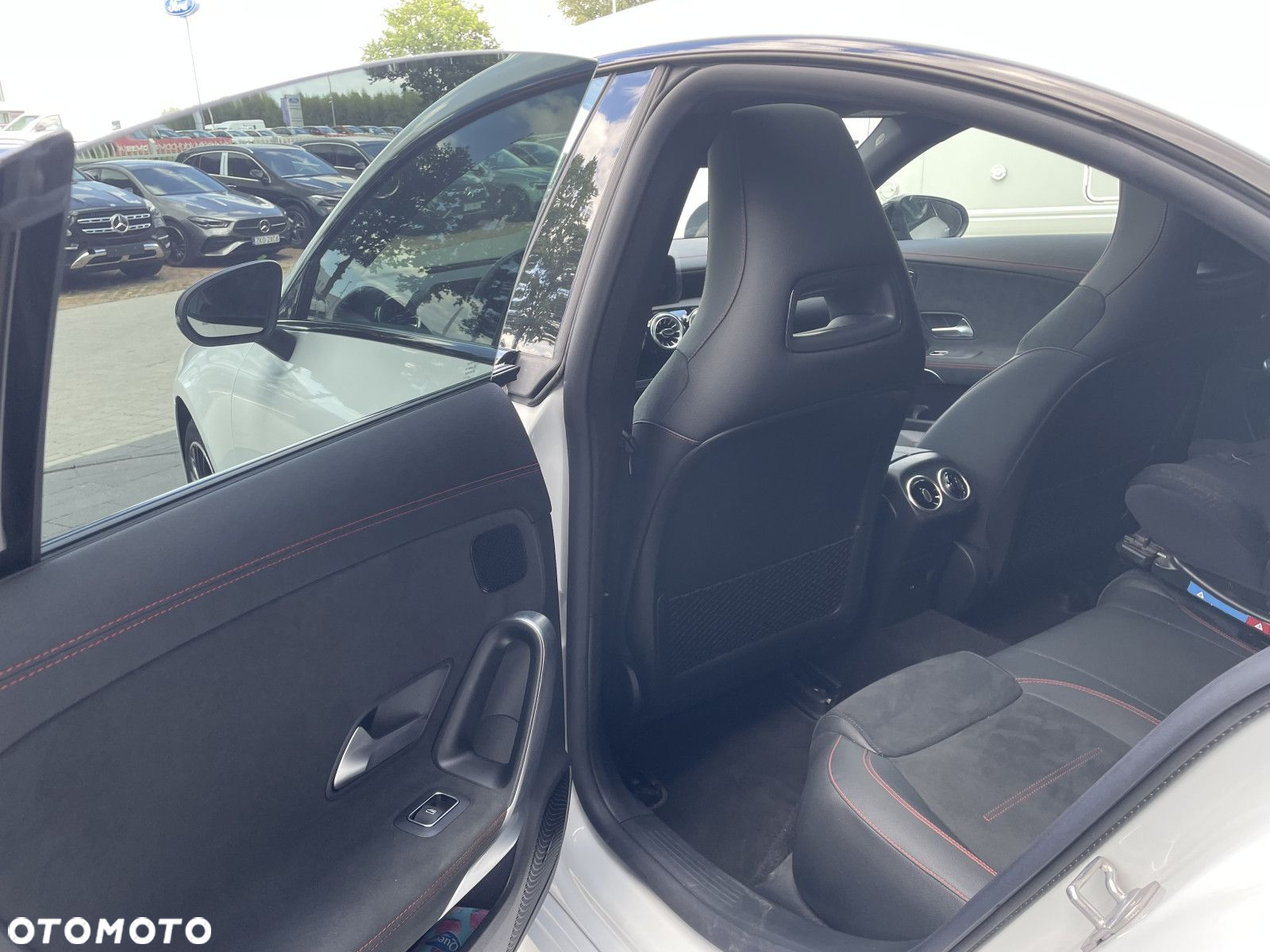 Mercedes-Benz CLA - 11