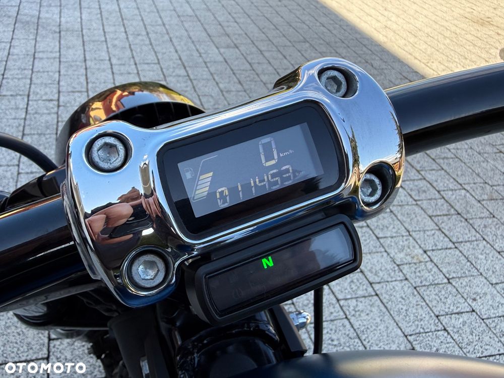 Harley-Davidson Softail Breakout - 19