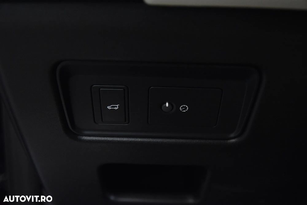 Land Rover Discovery 3.0 D250 MHEV - 17