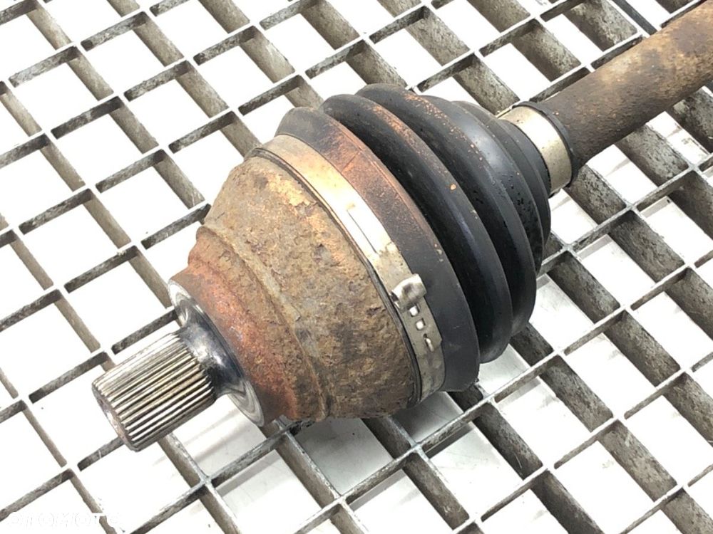 PÓŁOŚ LEWY PRZÓD - 143.00 PLN - SKODA OCTAVIA III (5E3, NL3, NR3) 2012 - 2022 1.8 TSI 132 kW - 3