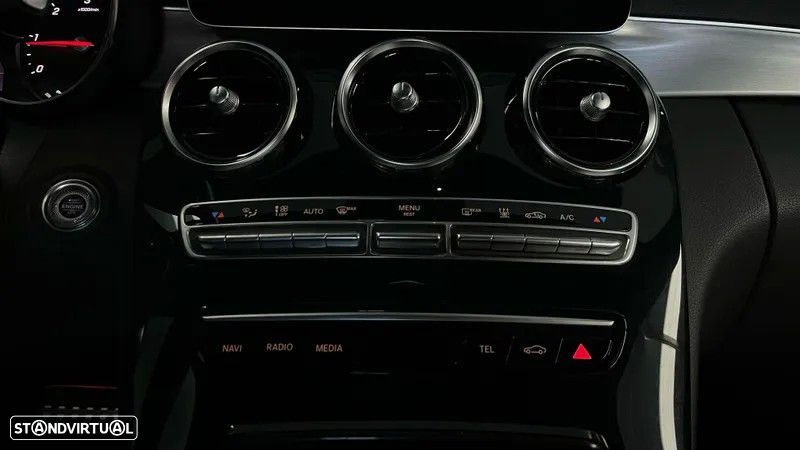 Mercedes-Benz C 300 de AMG Line - 29