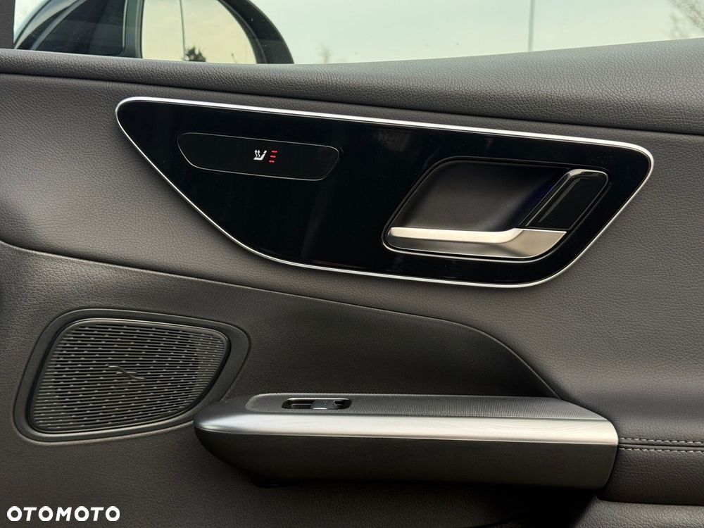 Mercedes-Benz GLC - 24