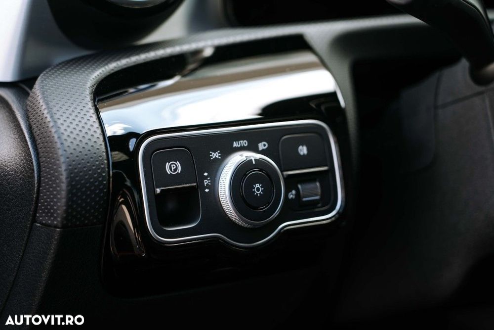 Mercedes-Benz A - 15